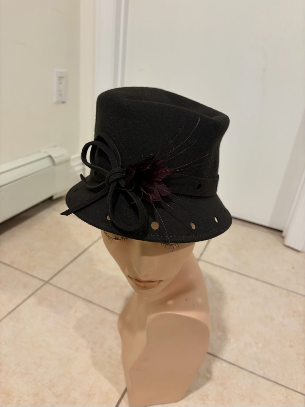 Swan Hat New York Black Wool Cloche Hat Feather Bow Cutout Brim NEW